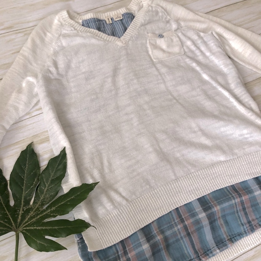 Anthropologie Moth white sweater size XS. Blue plaid design on front.